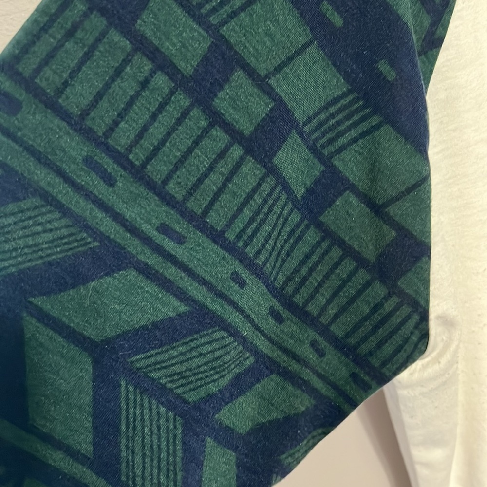 Lularoe  Randy Top - Picture 2 of 3